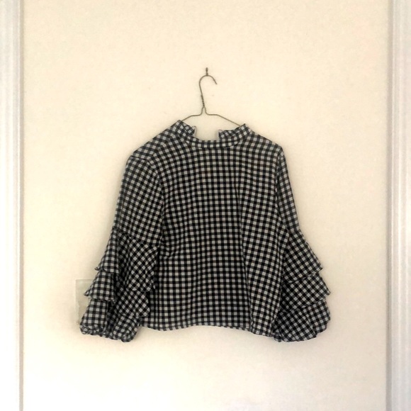 Zara Ruffle Sleeve Gingham blouse - Picture 4 of 5